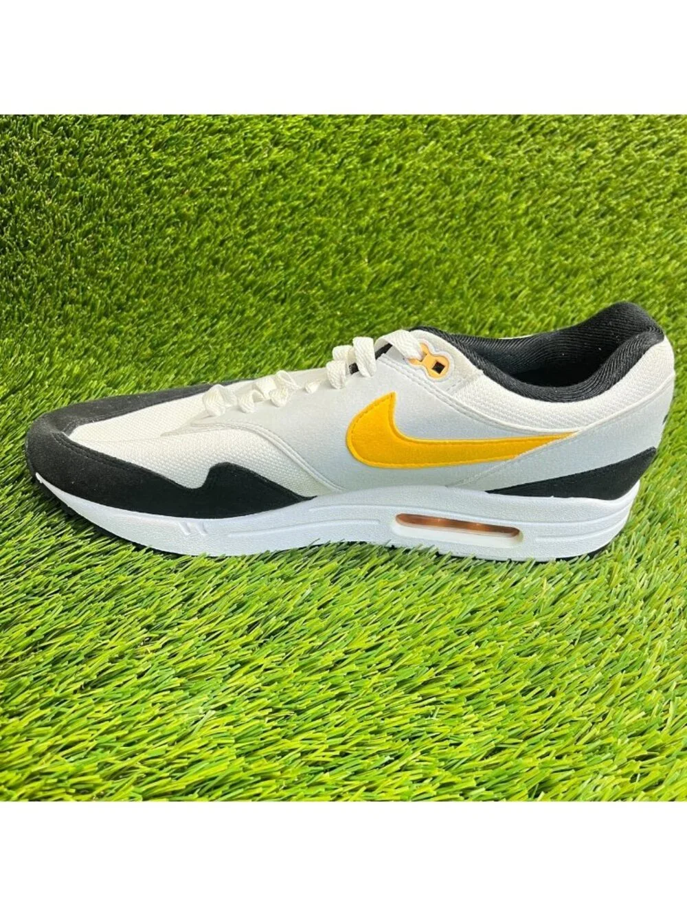 Nike please review